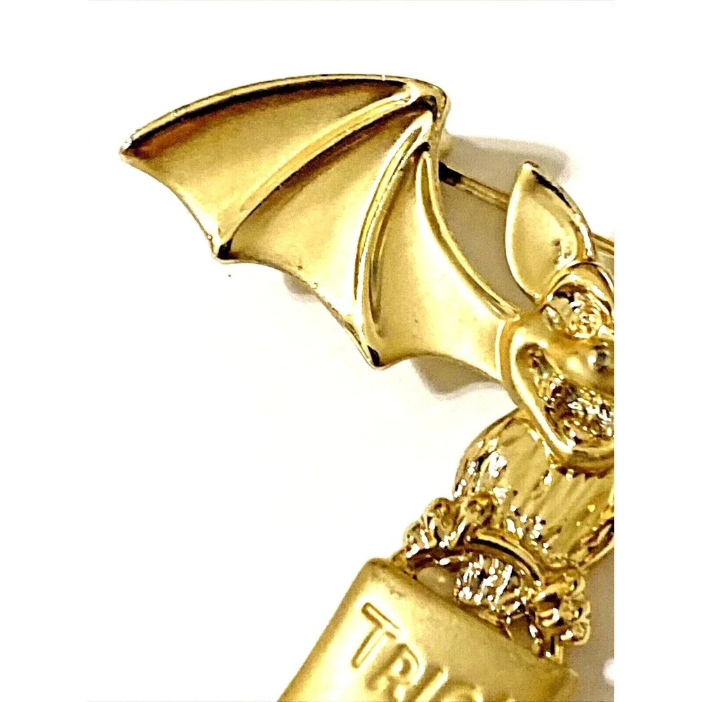 Vintage Danecraft Halloween Brooch Bat Trick or Treat Bag Gold Tone Pin 2